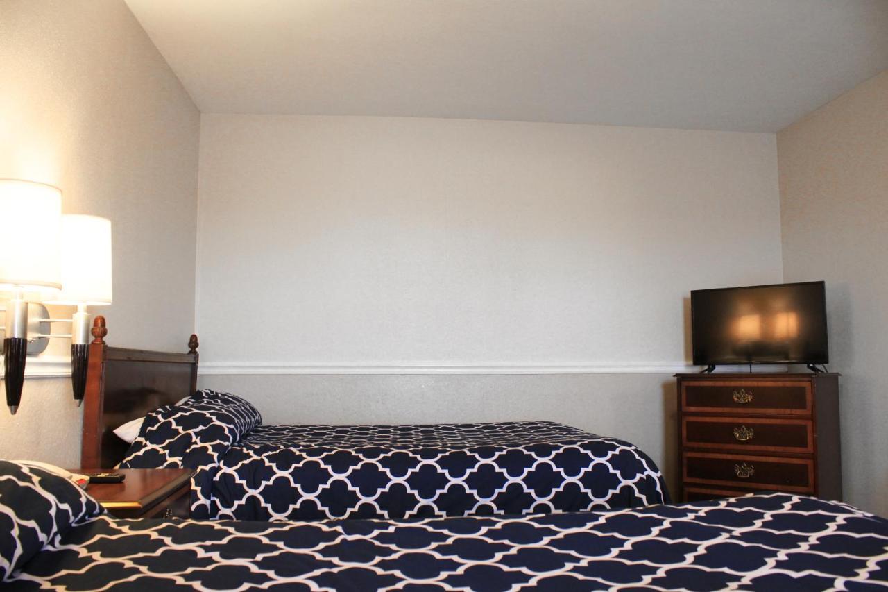 Alpine Inn & Suites Rockford Ngoại thất bức ảnh