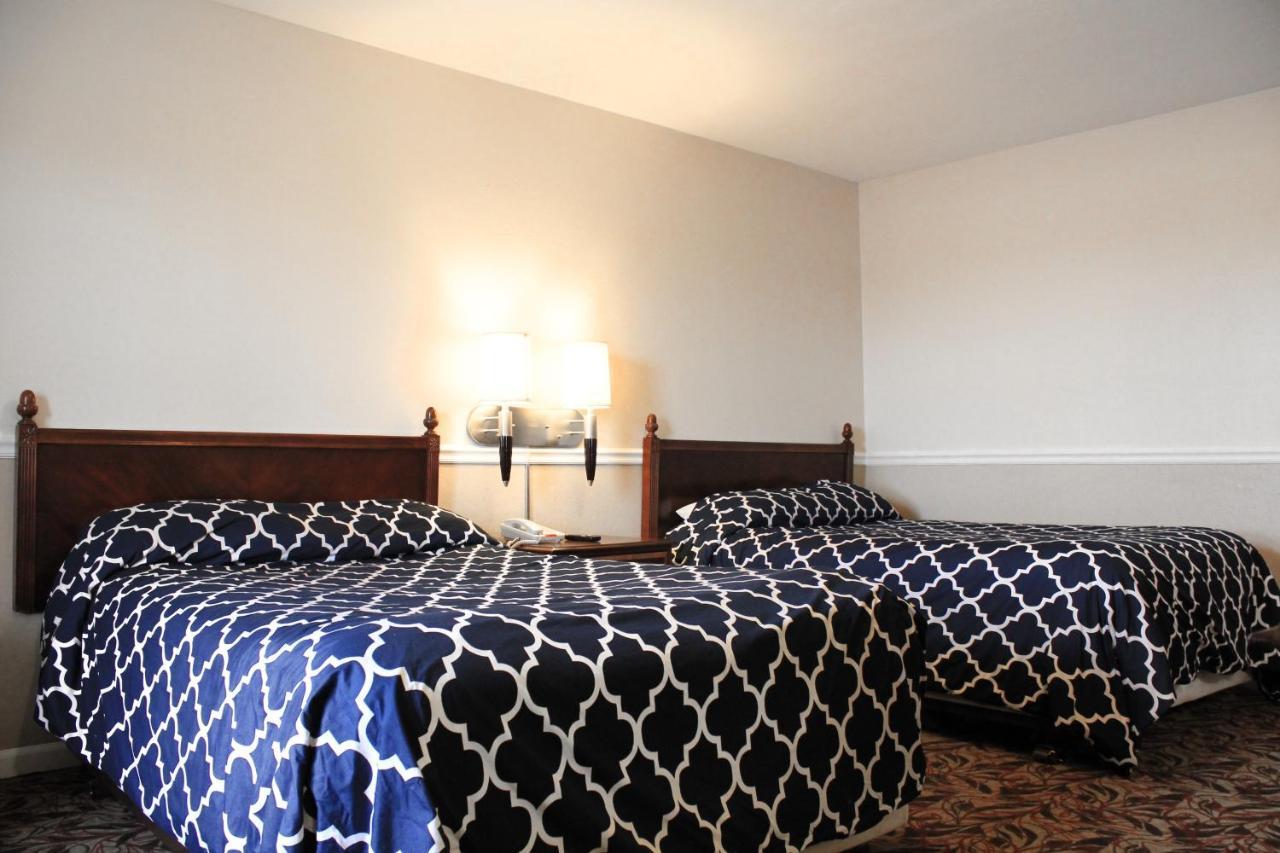 Alpine Inn & Suites Rockford Ngoại thất bức ảnh