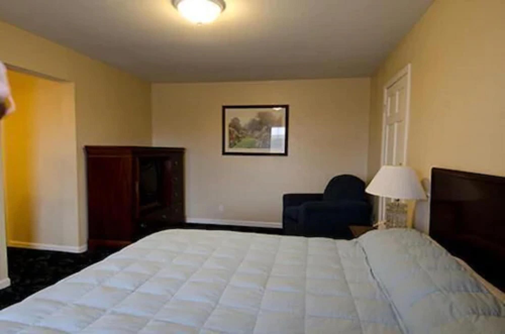 Alpine Inn & Suites Rockford Ngoại thất bức ảnh