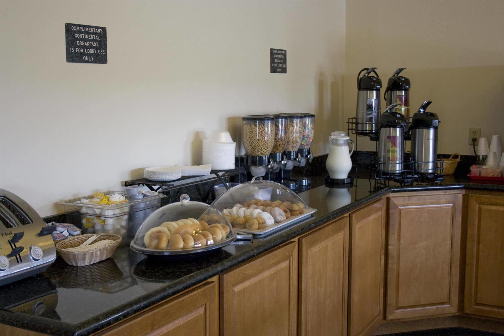 Alpine Inn & Suites Rockford Ngoại thất bức ảnh